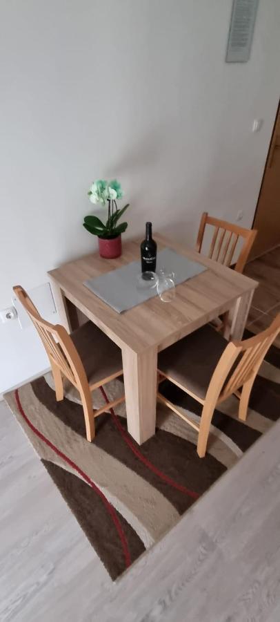 Apartmani Italo Biograd Na Moru Ngoại thất bức ảnh